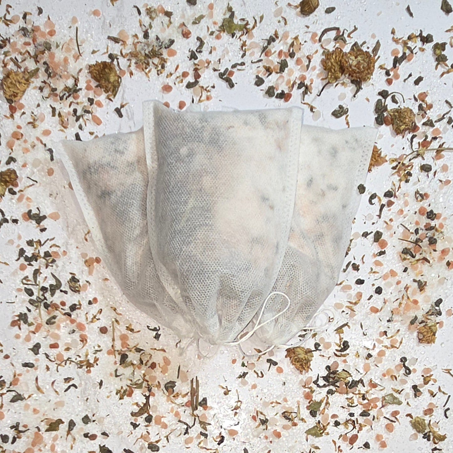 Green Tea & Red Clover Mineral Bath Tea